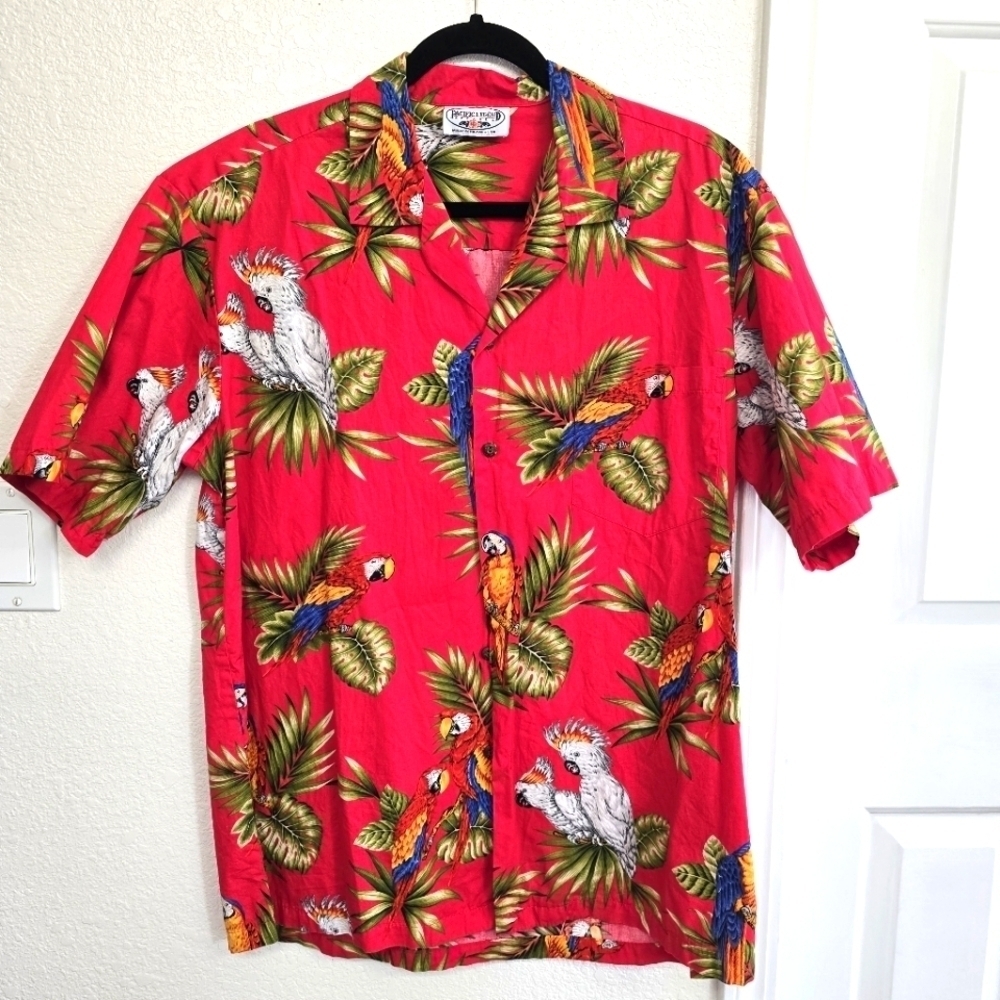 Vintage Pacific Legend Men’s Red Parrot Themed Hawaiian SS Button Up Shirt Large
